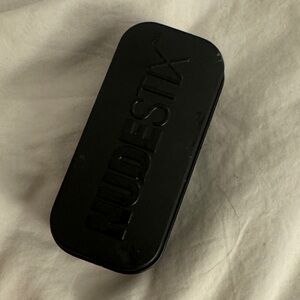 NUDESTIX Sleek Black Cosmetic Tin